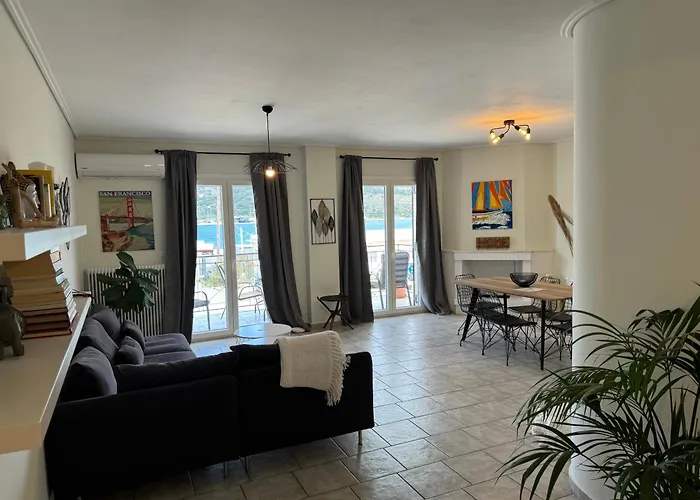 Athena\'S Sea View Apartment